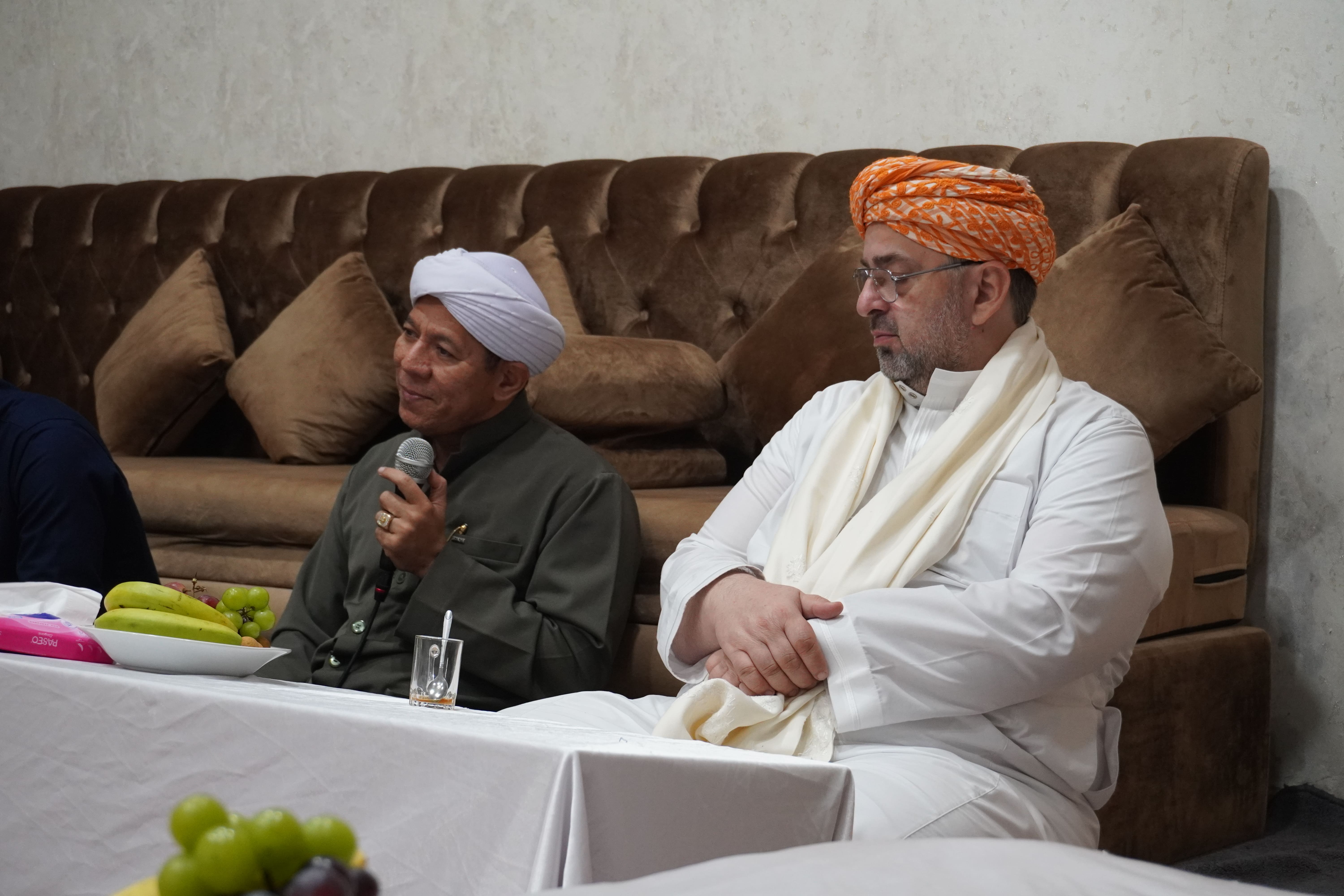 Habib Segaf Baharun Pimpin Pengajian Kitab Al-Hikam Bersama Para Ustadz di Ponpes Dalwa