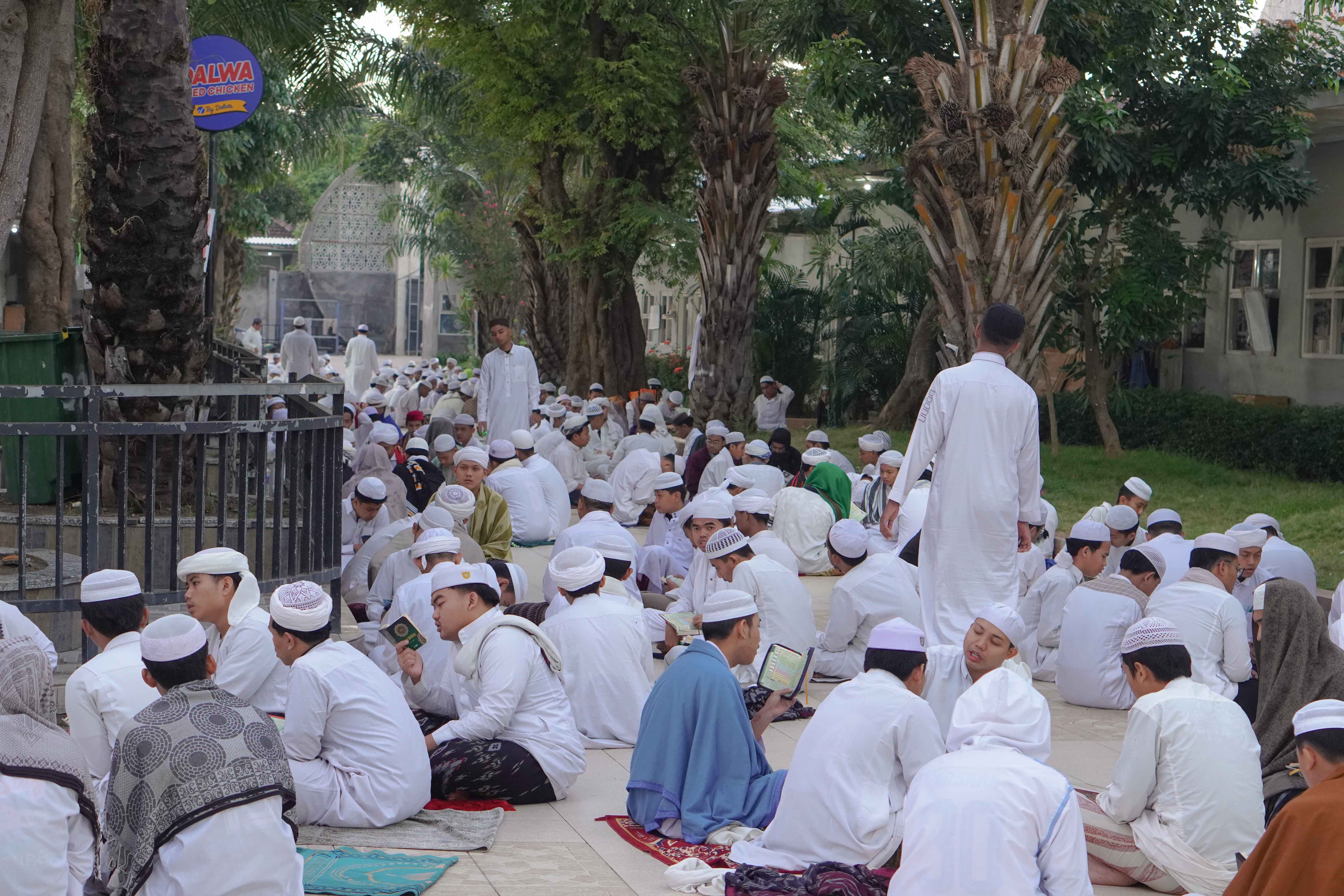 Rutin Setor Hafalan Usai Subuh, Santri Tahfidz Dalwa 4 Targetkan 3 Juz per Tahun