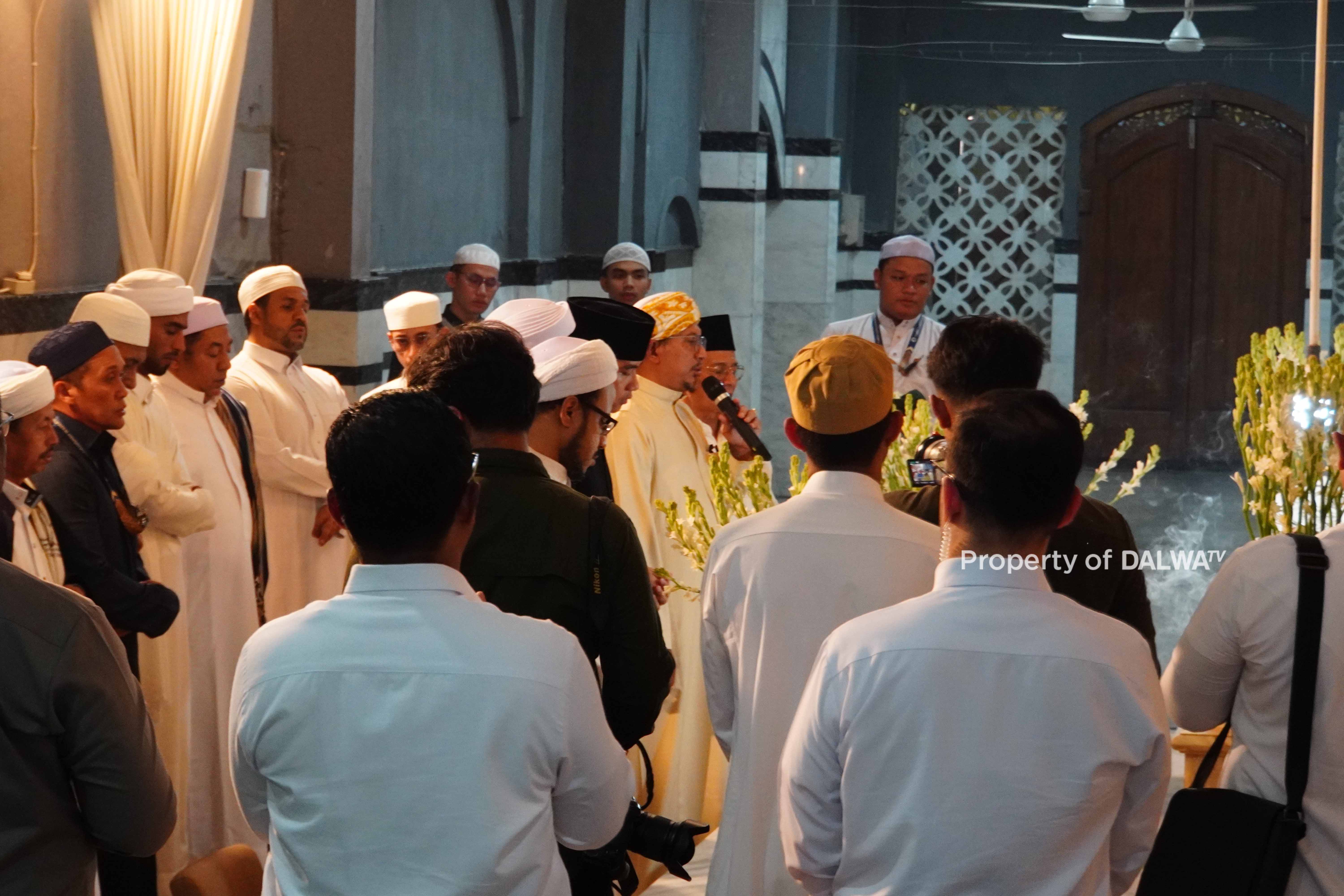 Kunjungan ke Ponpes Dalwa Pasuruan, Wapres Gibran Tunaikan Salat Jumat hingga Ziarahi Makam Pendiri Pondok Pesantren